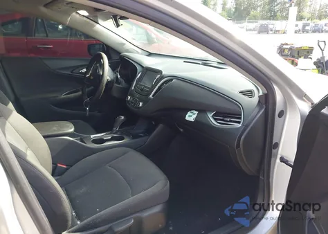 2017 Chevrolet Malibu Ls z USA, uszkodzony, nr VIN 1G1ZB5ST1HF289672